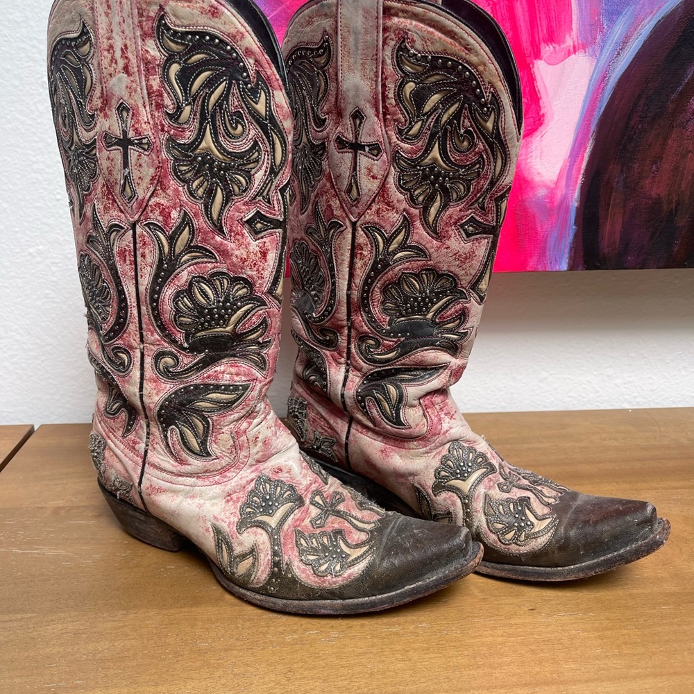 Black Star Cowboy Boots